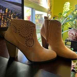 Cupid super cute suede booties